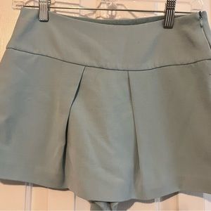 Light blue skirt-shorts